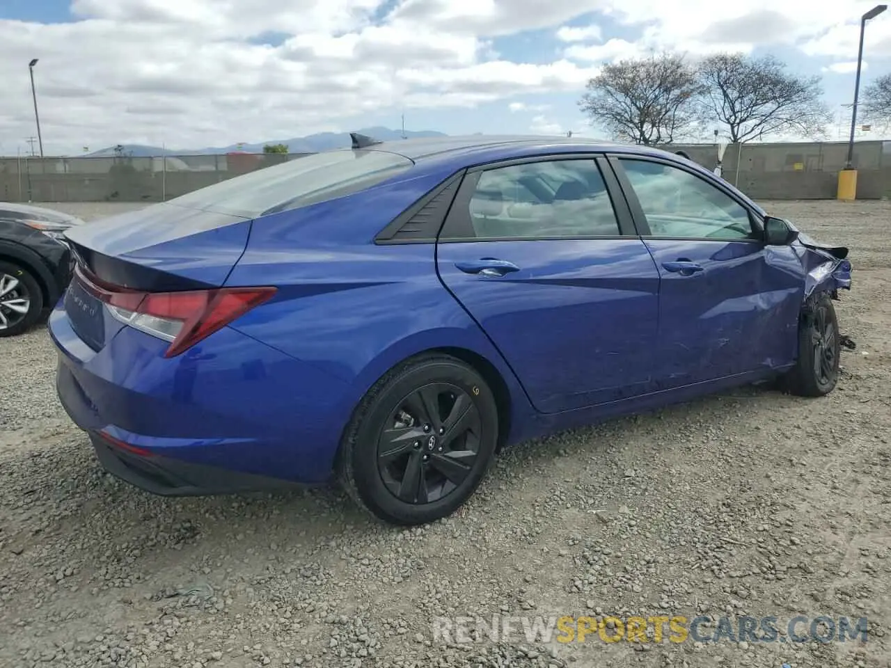 3 Photograph of a damaged car 5NPLS4AG3NH077465 HYUNDAI ELANTRA 2022