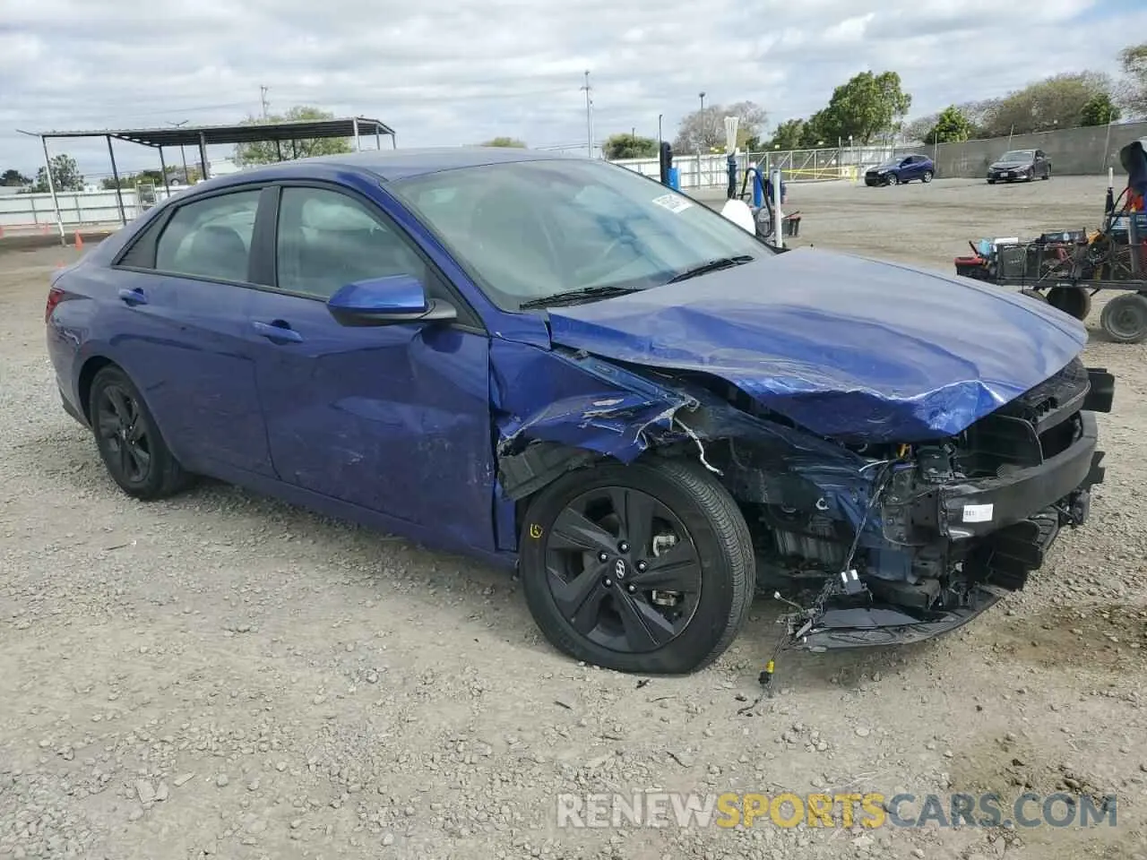 4 Photograph of a damaged car 5NPLS4AG3NH077465 HYUNDAI ELANTRA 2022