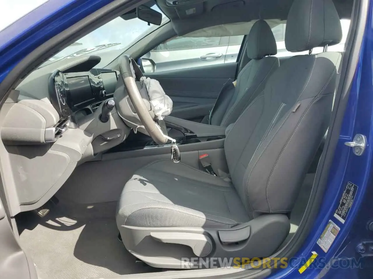 7 Photograph of a damaged car 5NPLS4AG3NH077465 HYUNDAI ELANTRA 2022