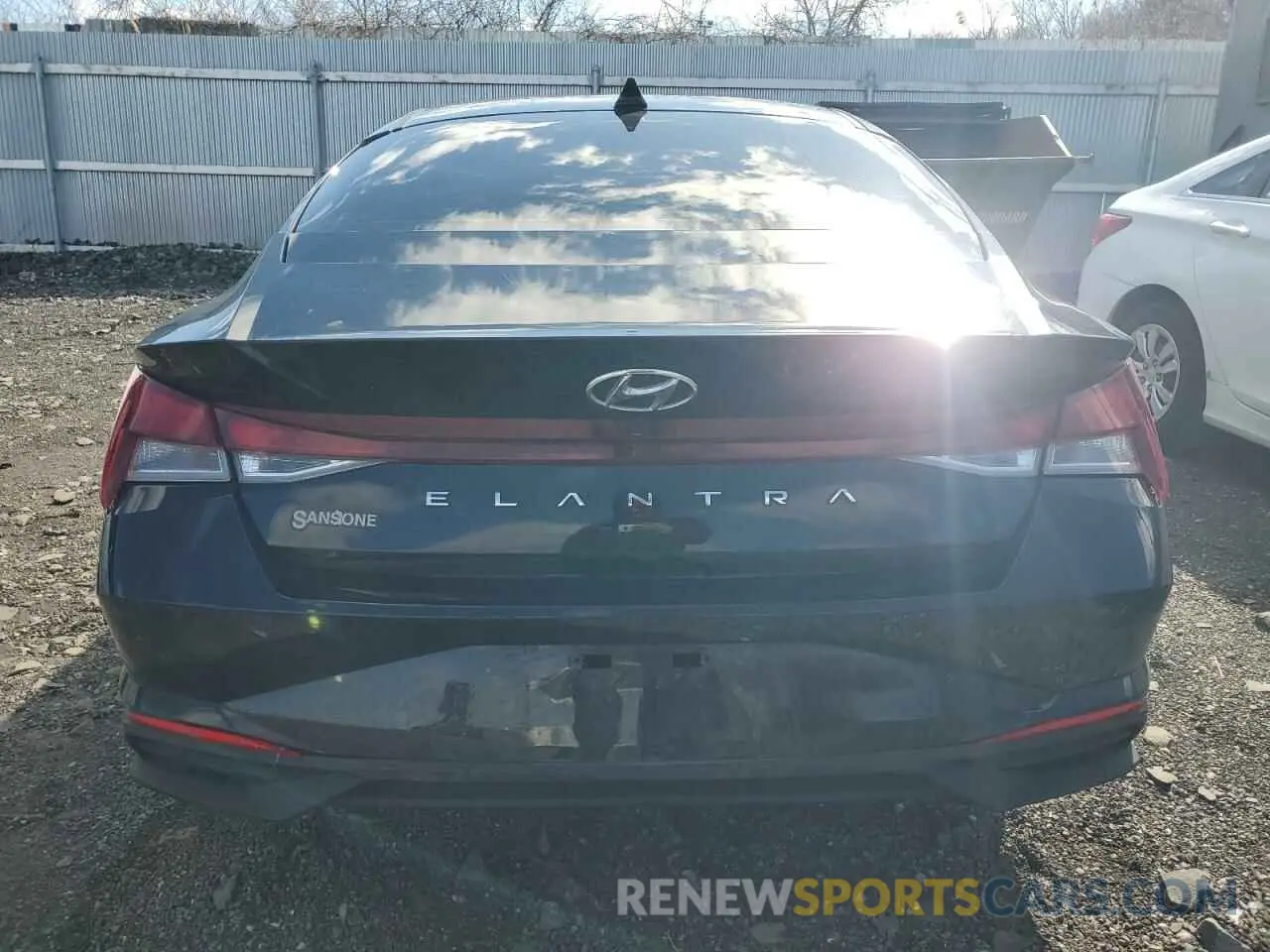 6 Photograph of a damaged car 5NPLS4AG4NH082870 HYUNDAI ELANTRA 2022
