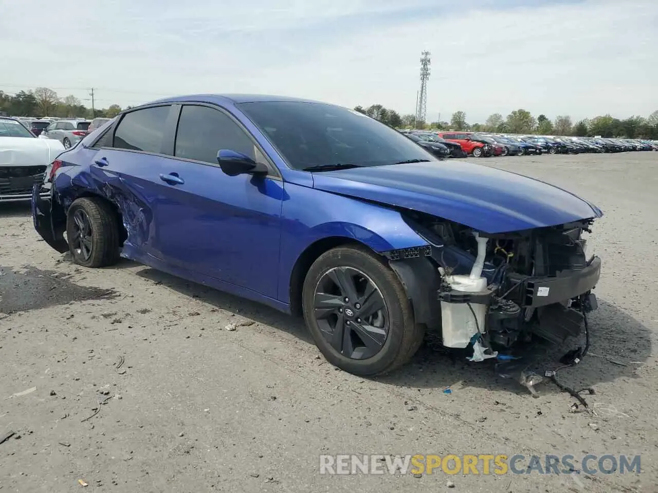 4 Photograph of a damaged car 5NPLS4AG5NH061252 HYUNDAI ELANTRA 2022