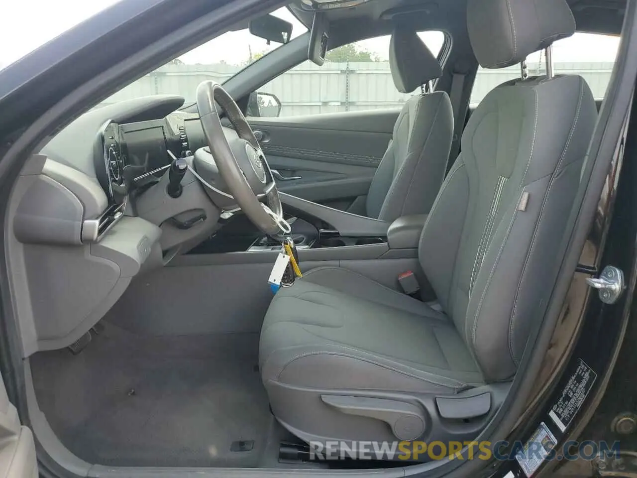 7 Photograph of a damaged car 5NPLS4AG5NH081727 HYUNDAI ELANTRA 2022