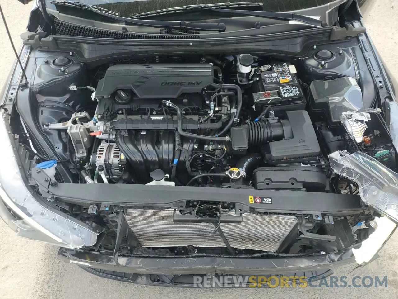 11 Photograph of a damaged car 5NPLS4AG5NH085745 HYUNDAI ELANTRA 2022