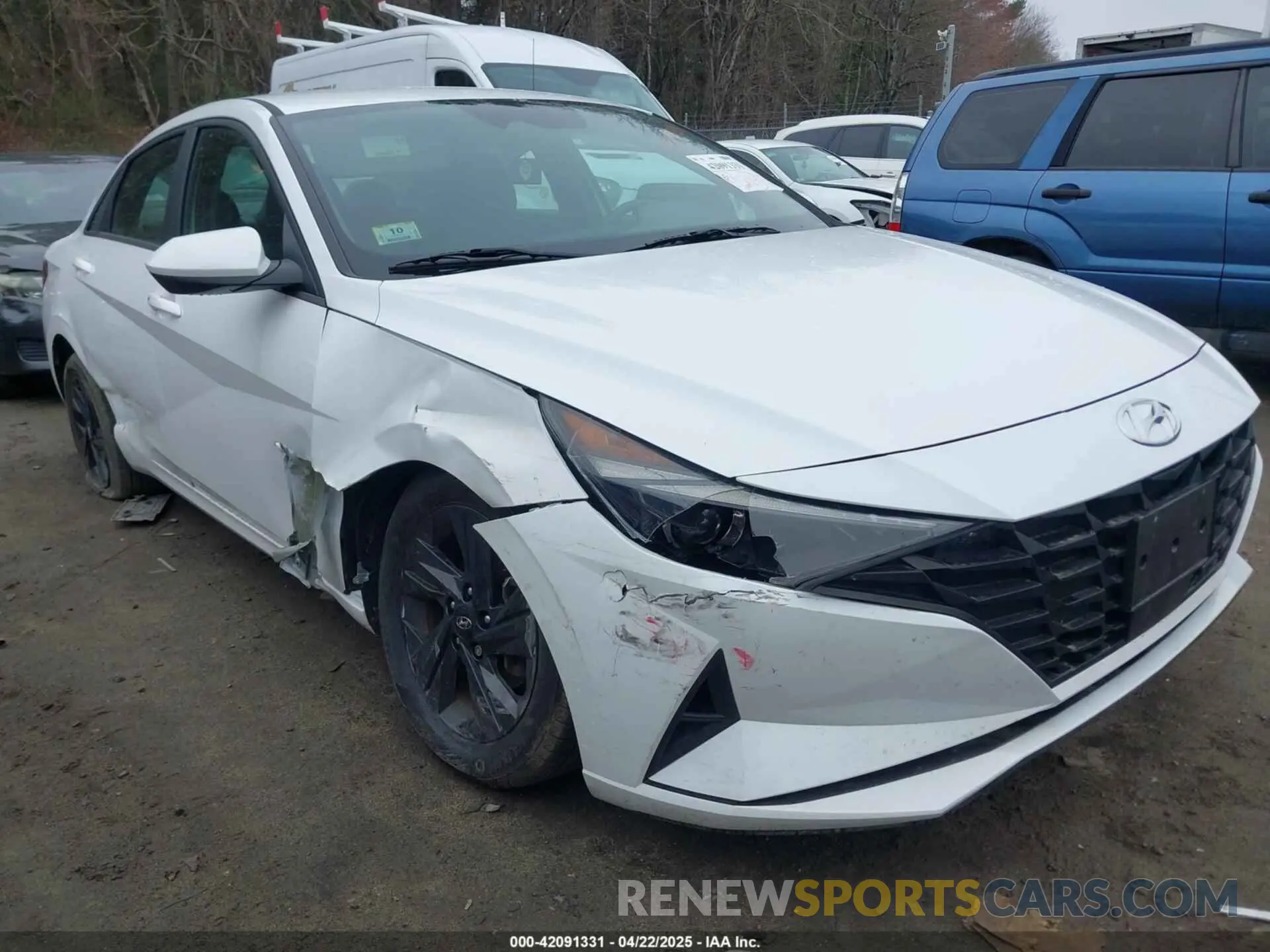 1 Photograph of a damaged car 5NPLS4AG6NH057761 HYUNDAI ELANTRA 2022