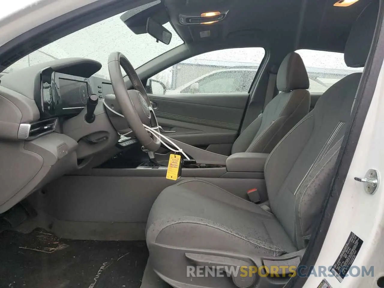 7 Photograph of a damaged car 5NPLS4AG6NH063060 HYUNDAI ELANTRA 2022