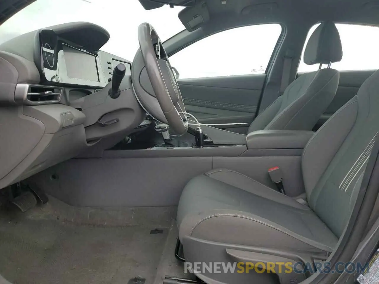 7 Photograph of a damaged car 5NPLS4AG7NH082300 HYUNDAI ELANTRA 2022