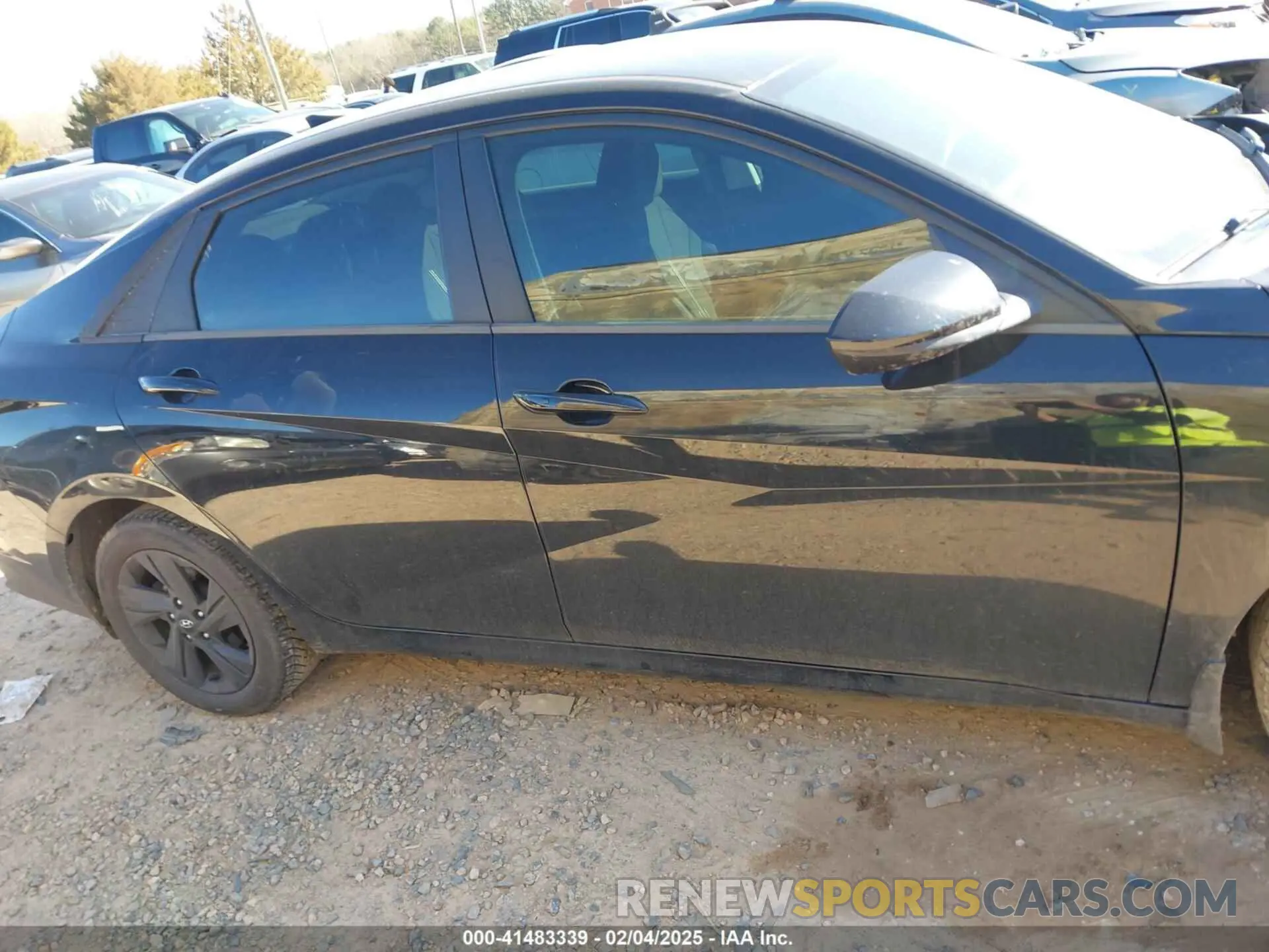 12 Photograph of a damaged car 5NPLS4AG8NH086713 HYUNDAI ELANTRA 2022