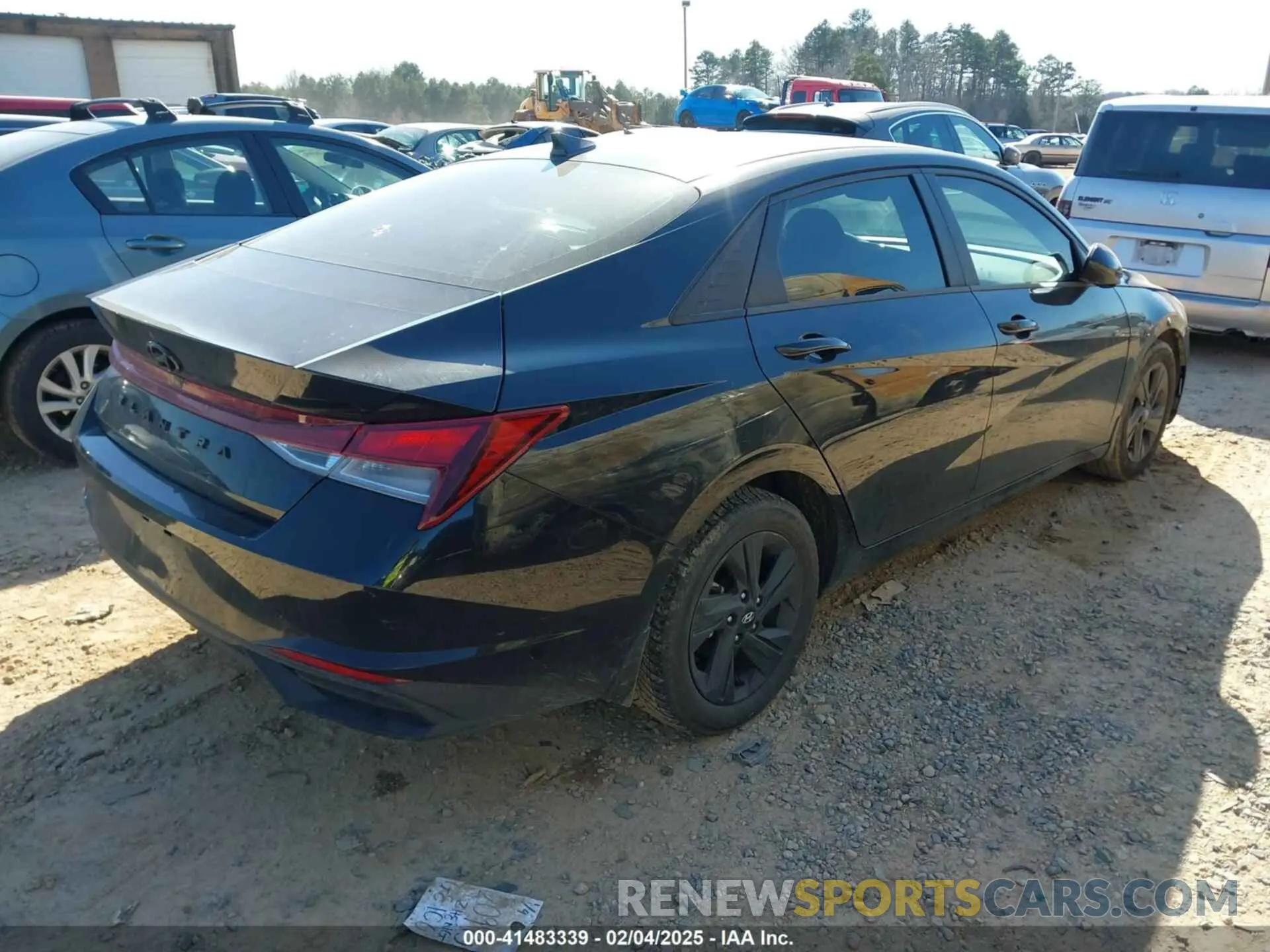 4 Photograph of a damaged car 5NPLS4AG8NH086713 HYUNDAI ELANTRA 2022