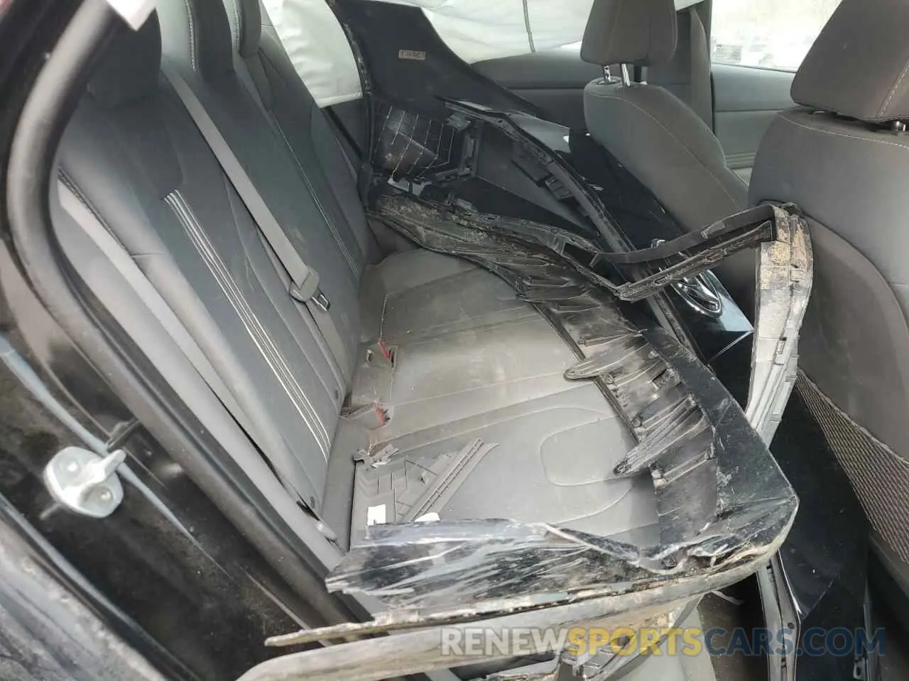 11 Photograph of a damaged car 5NPLS4AG9NH056085 HYUNDAI ELANTRA 2022