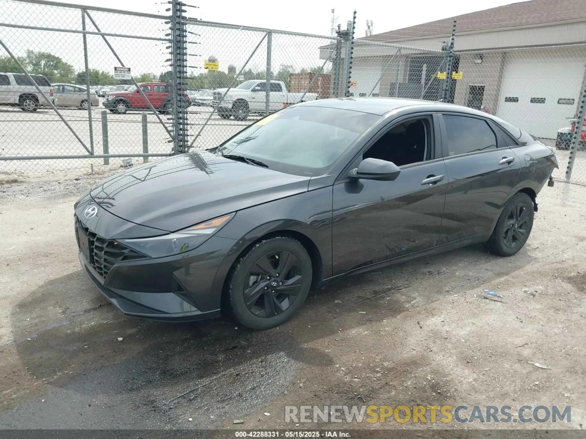 2 Photograph of a damaged car 5NPLS4AG9NH072089 HYUNDAI ELANTRA 2022