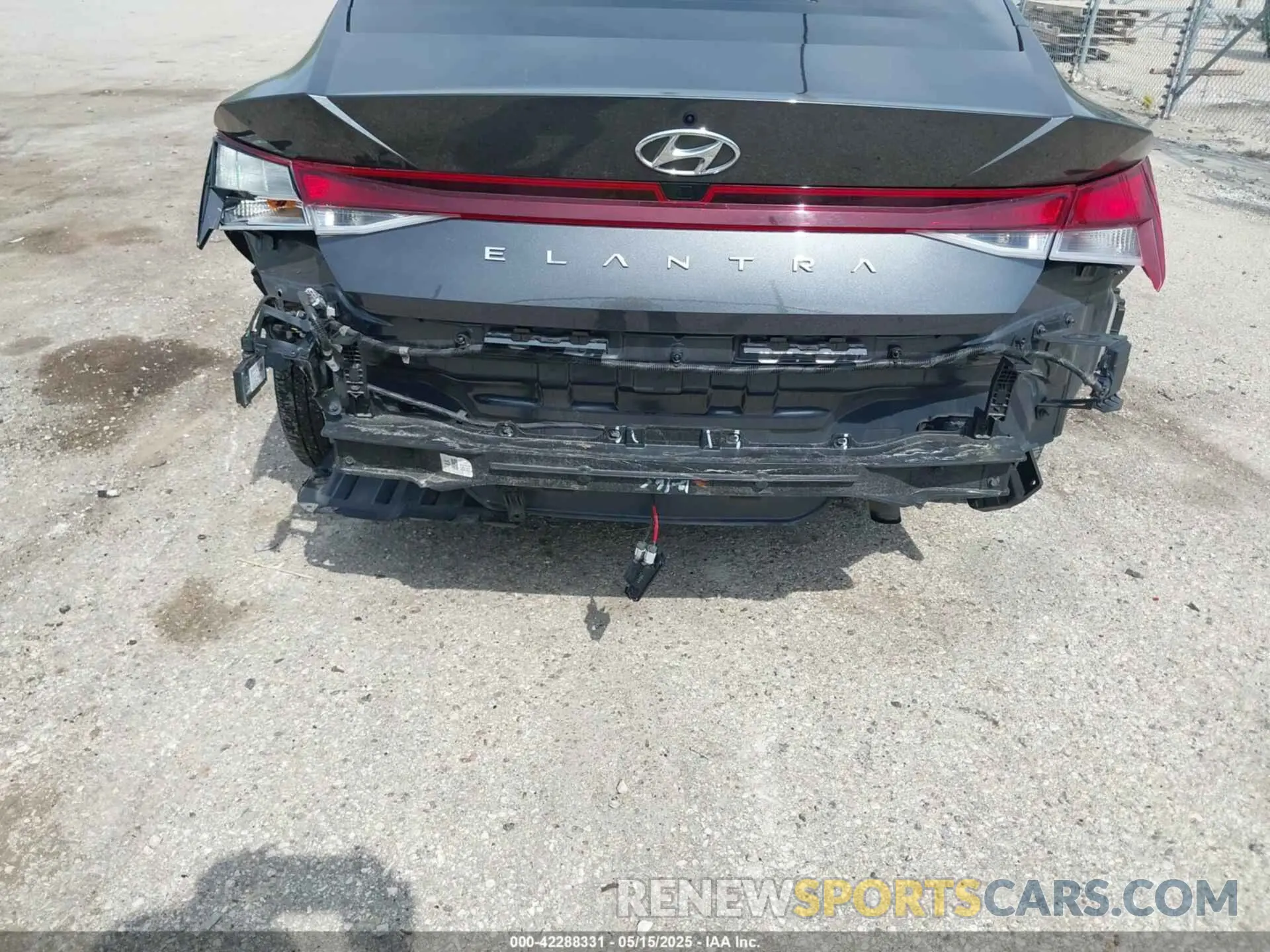 6 Photograph of a damaged car 5NPLS4AG9NH072089 HYUNDAI ELANTRA 2022