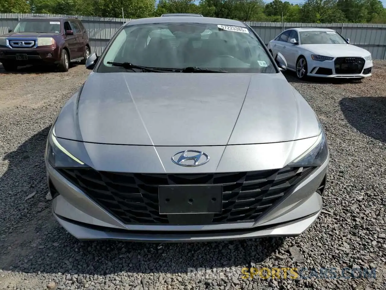 5 Photograph of a damaged car 5NPLS4AG9NH076644 HYUNDAI ELANTRA 2022