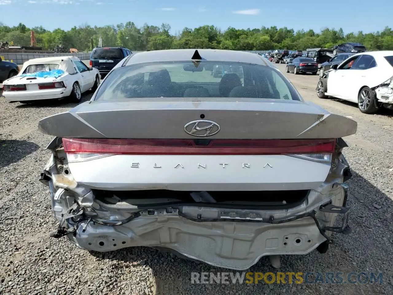 6 Photograph of a damaged car 5NPLS4AG9NH076644 HYUNDAI ELANTRA 2022