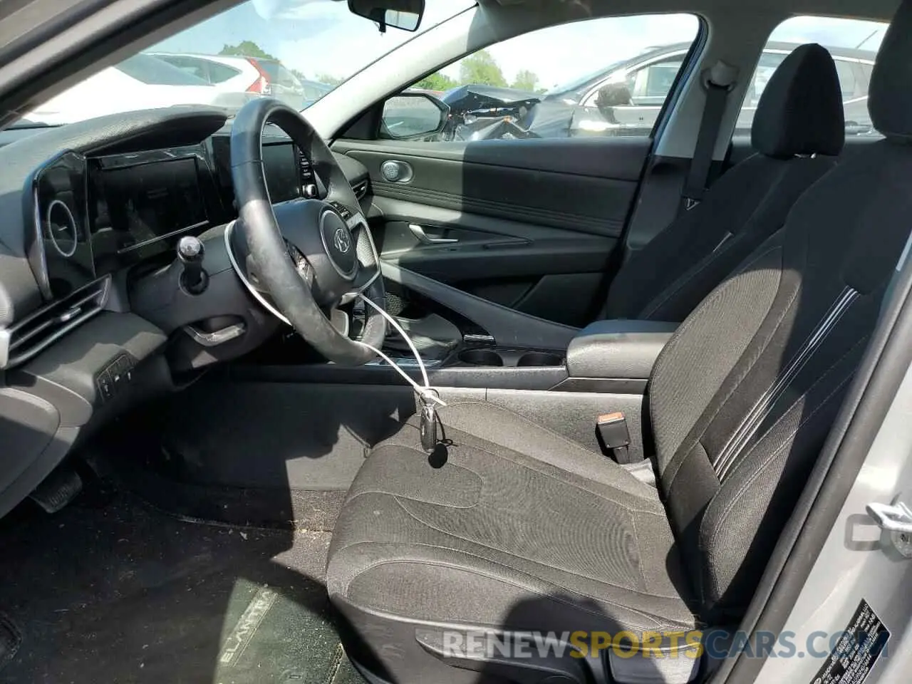 7 Photograph of a damaged car 5NPLS4AG9NH076644 HYUNDAI ELANTRA 2022