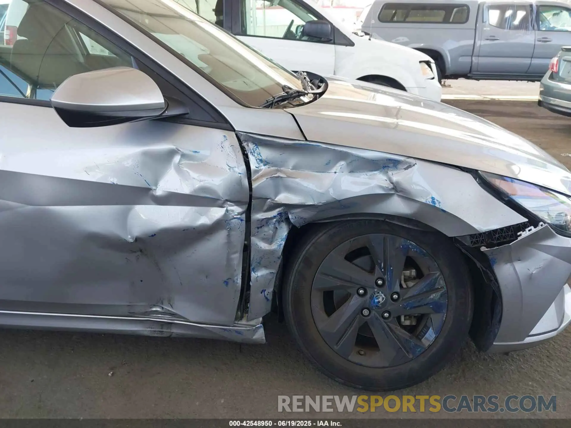 6 Photograph of a damaged car 5NPLS4AG9NH078247 HYUNDAI ELANTRA 2022