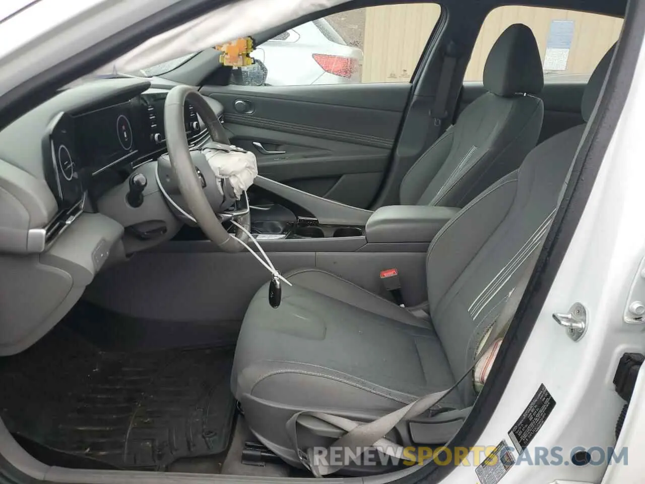 7 Photograph of a damaged car 5NPLS4AGXNH066804 HYUNDAI ELANTRA 2022