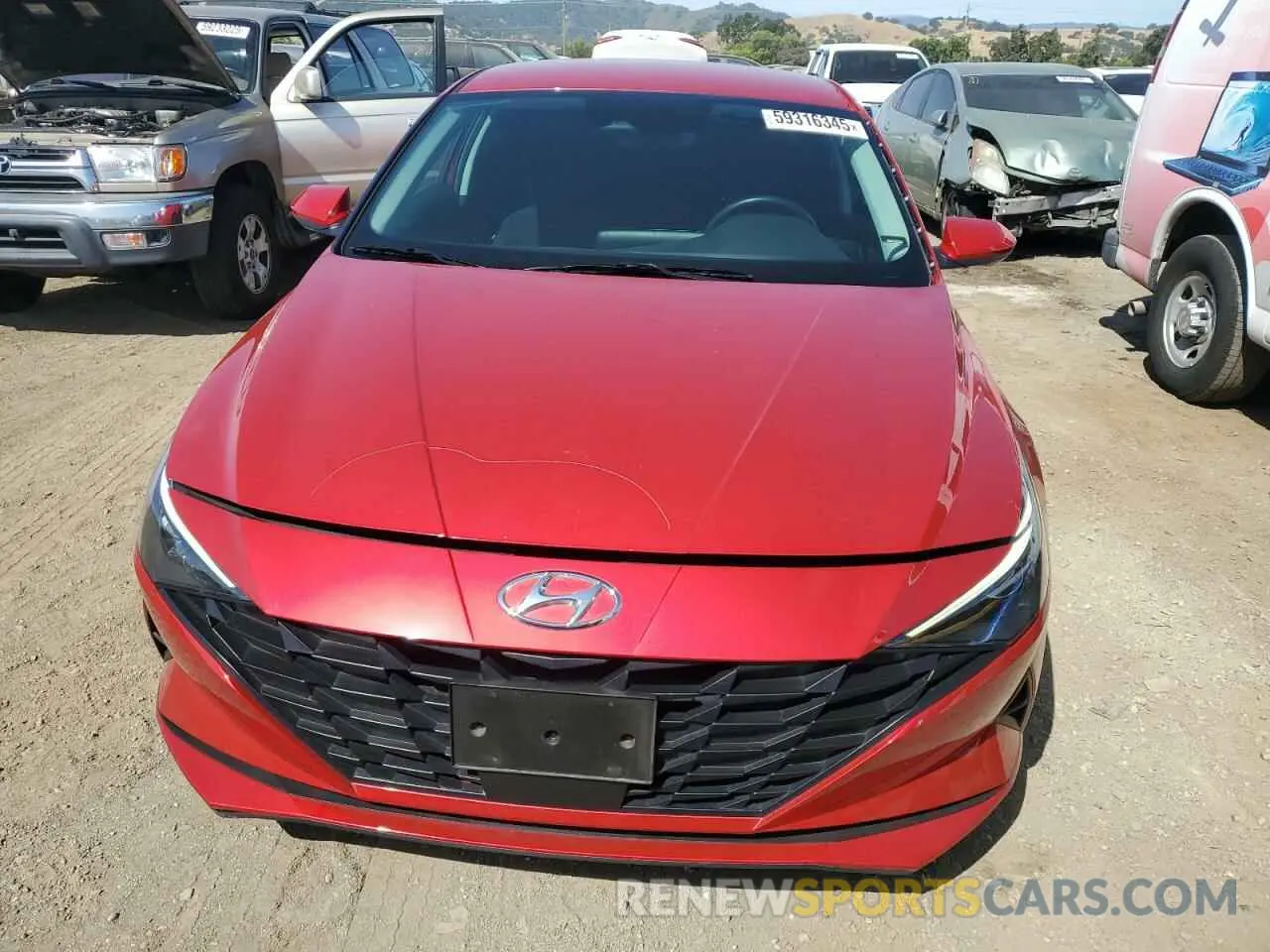 5 Photograph of a damaged car 5NPLS4AGXNH079679 HYUNDAI ELANTRA 2022