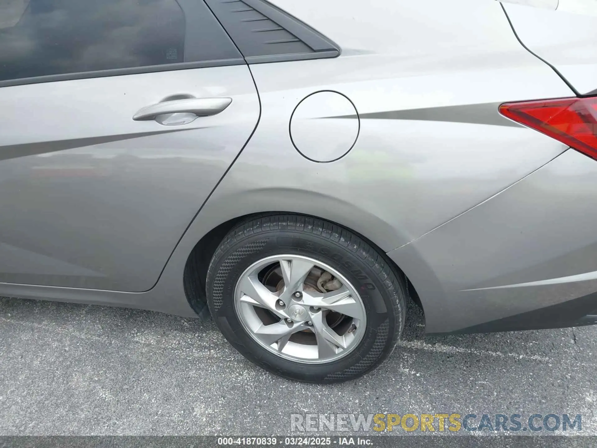 17 Photograph of a damaged car KMHLL4AG2NU255039 HYUNDAI ELANTRA 2022