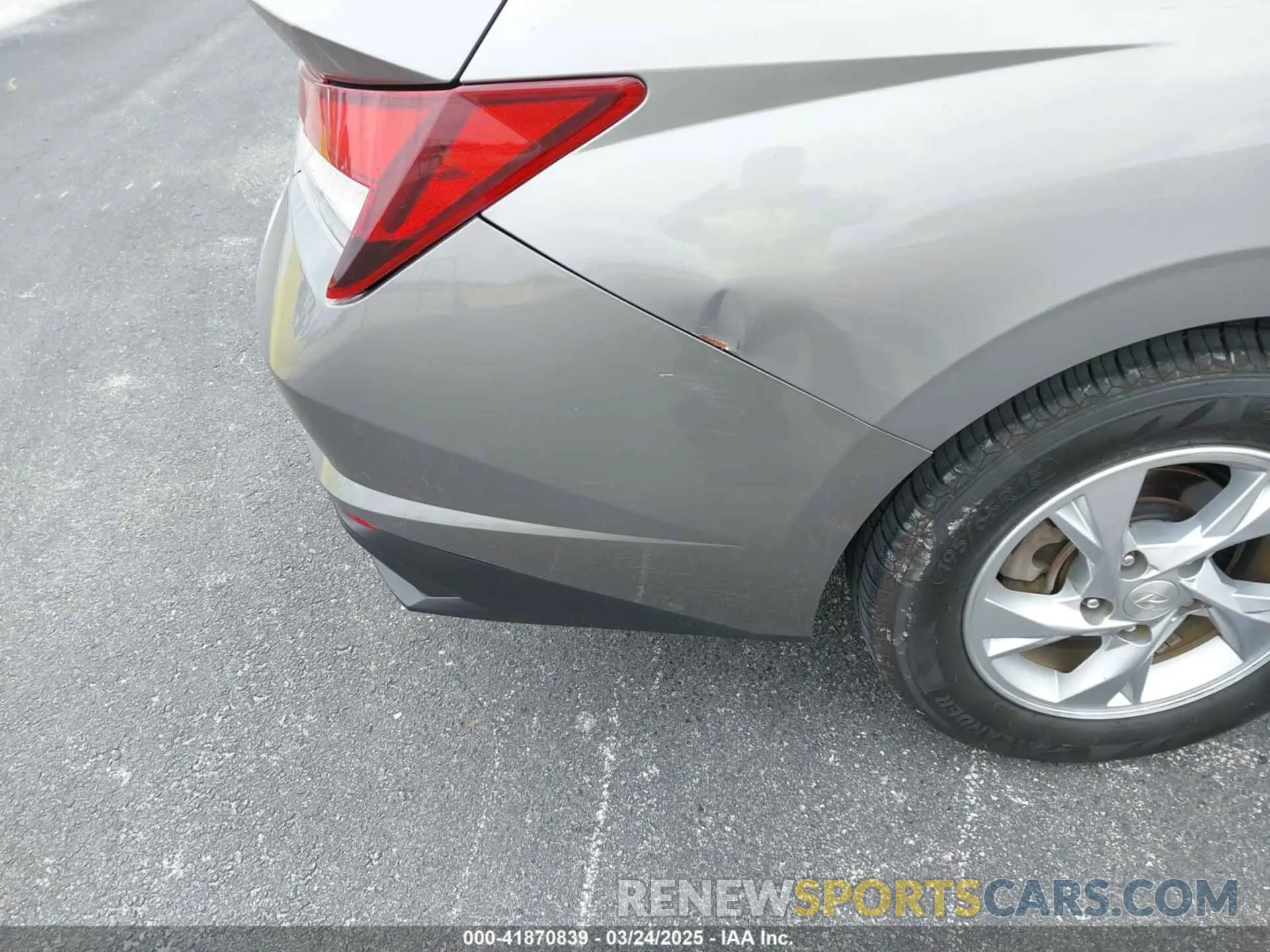 18 Photograph of a damaged car KMHLL4AG2NU255039 HYUNDAI ELANTRA 2022