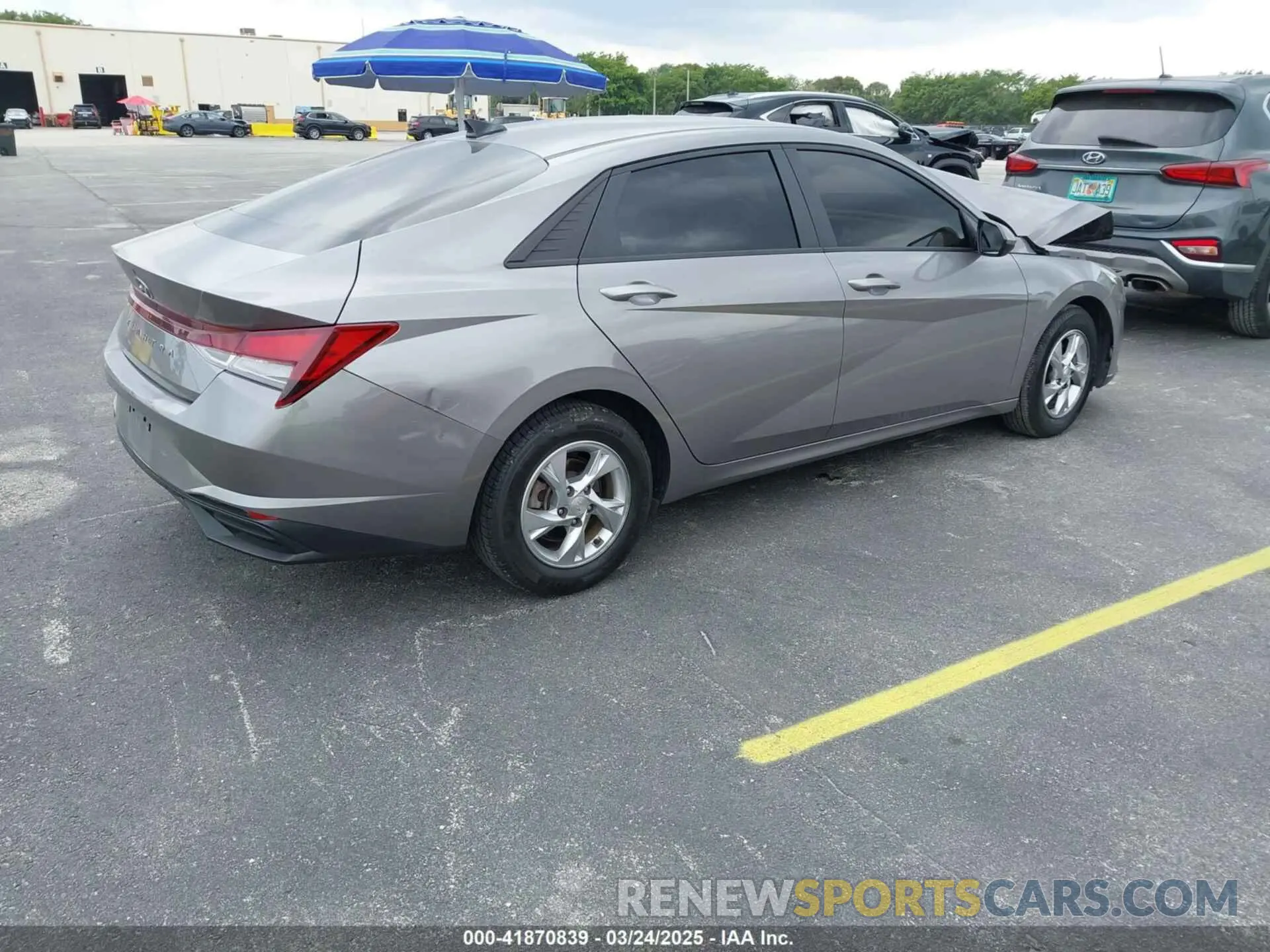 4 Photograph of a damaged car KMHLL4AG2NU255039 HYUNDAI ELANTRA 2022