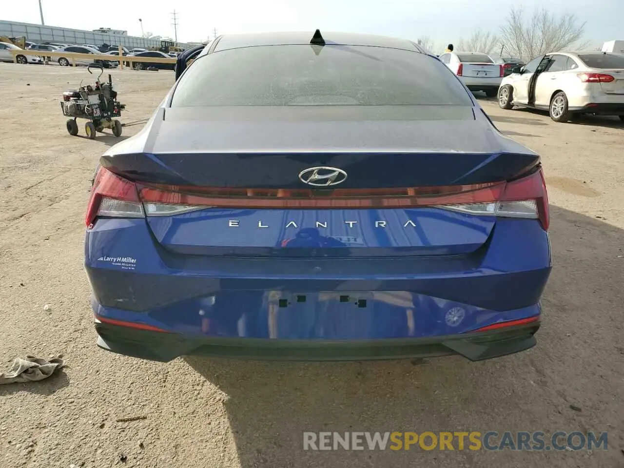 6 Photograph of a damaged car KMHLL4AG5NU334883 HYUNDAI ELANTRA 2022