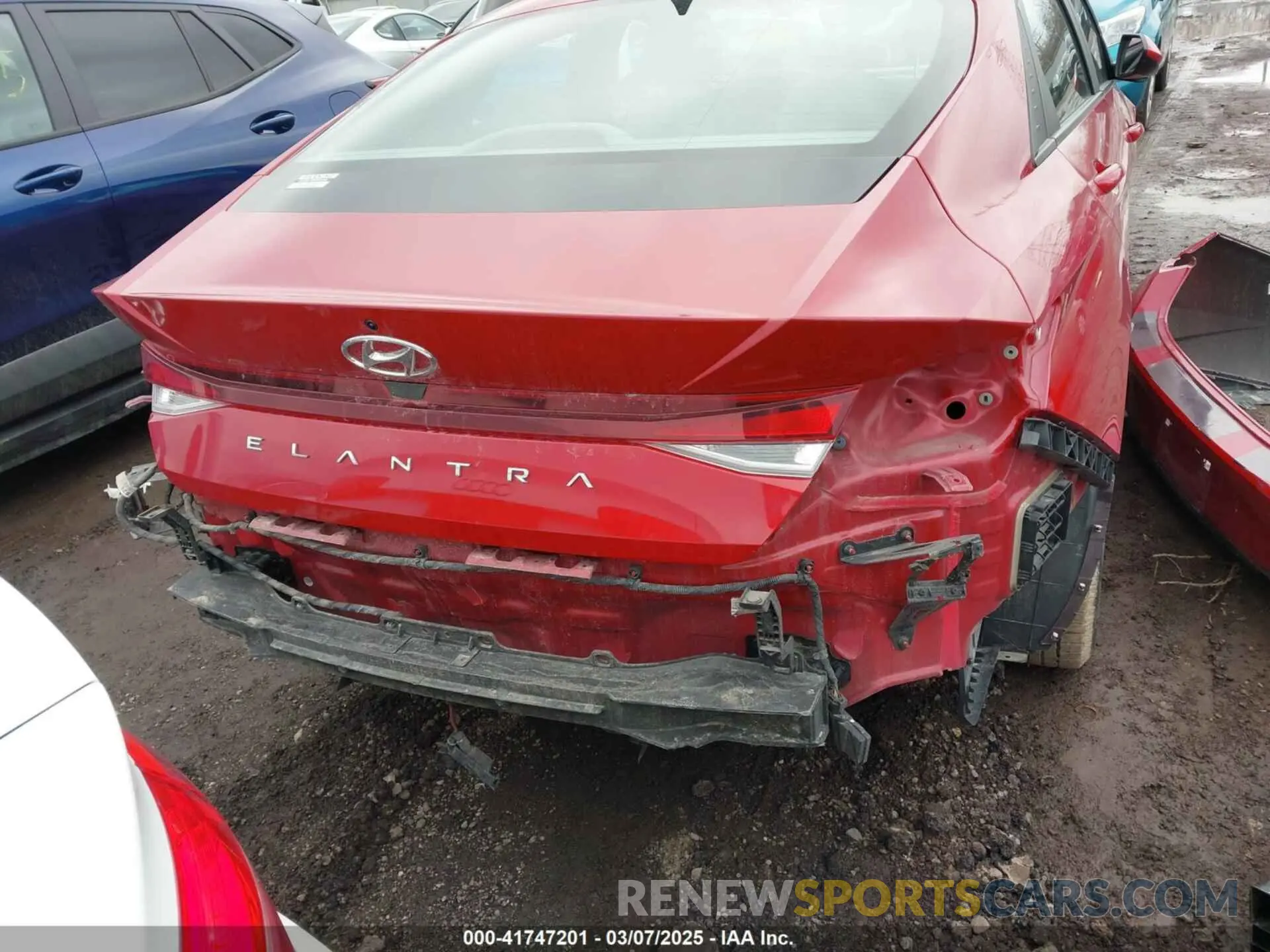 17 Photograph of a damaged car KMHLL4AG7NU325005 HYUNDAI ELANTRA 2022