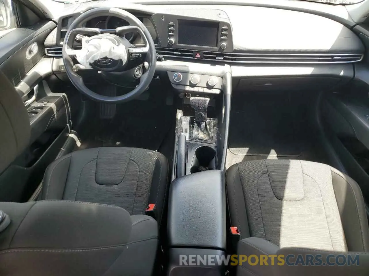 8 Photograph of a damaged car KMHLL4AG7NU332648 HYUNDAI ELANTRA 2022