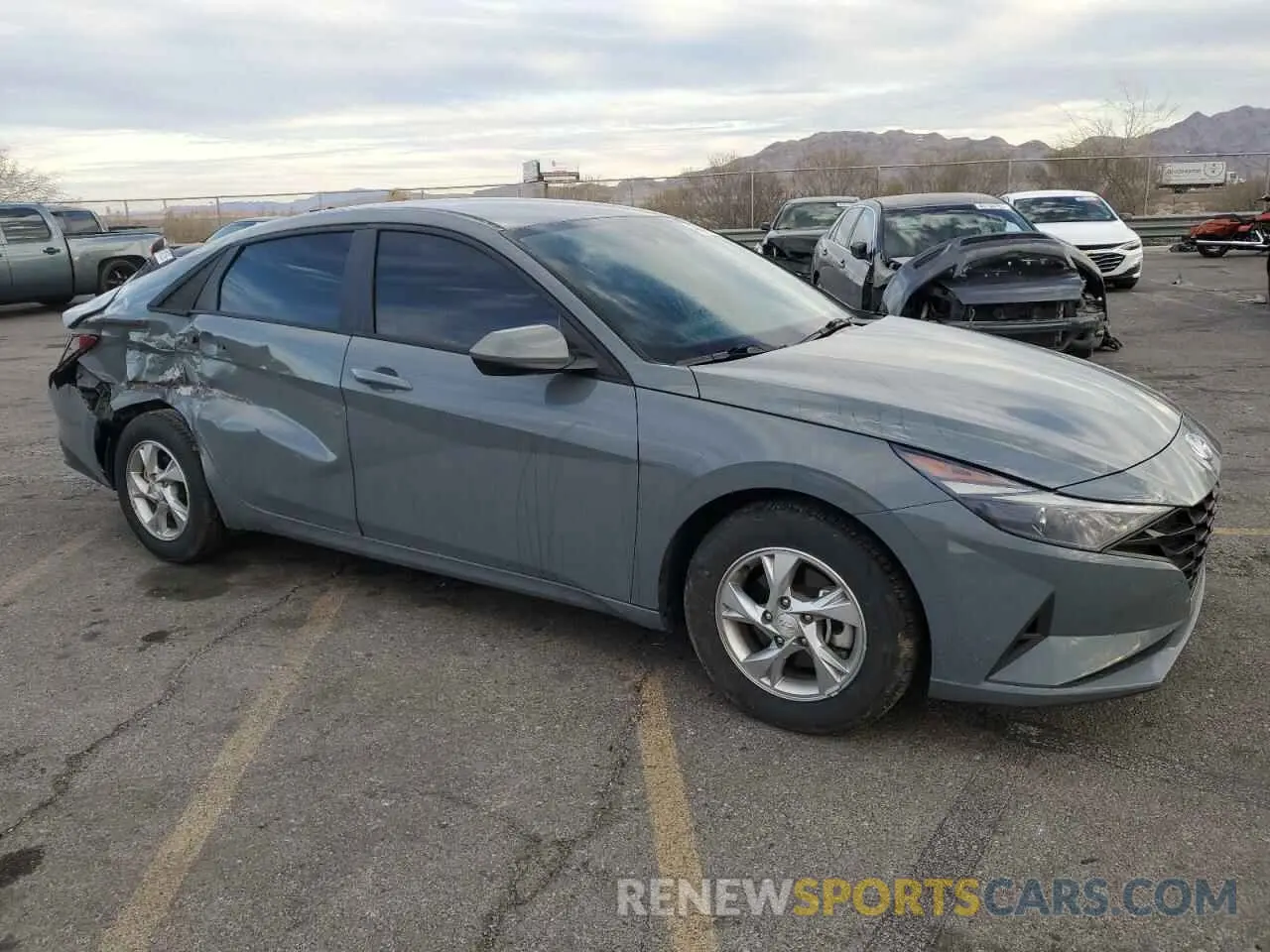 4 Photograph of a damaged car KMHLL4AG8NU335462 HYUNDAI ELANTRA 2022