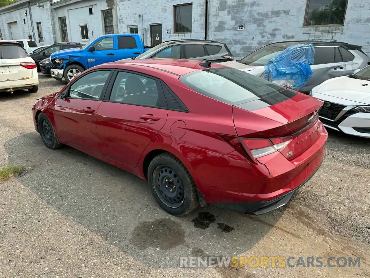 4 Photograph of a damaged car KMHLM4AG0NU215376 HYUNDAI ELANTRA 2022