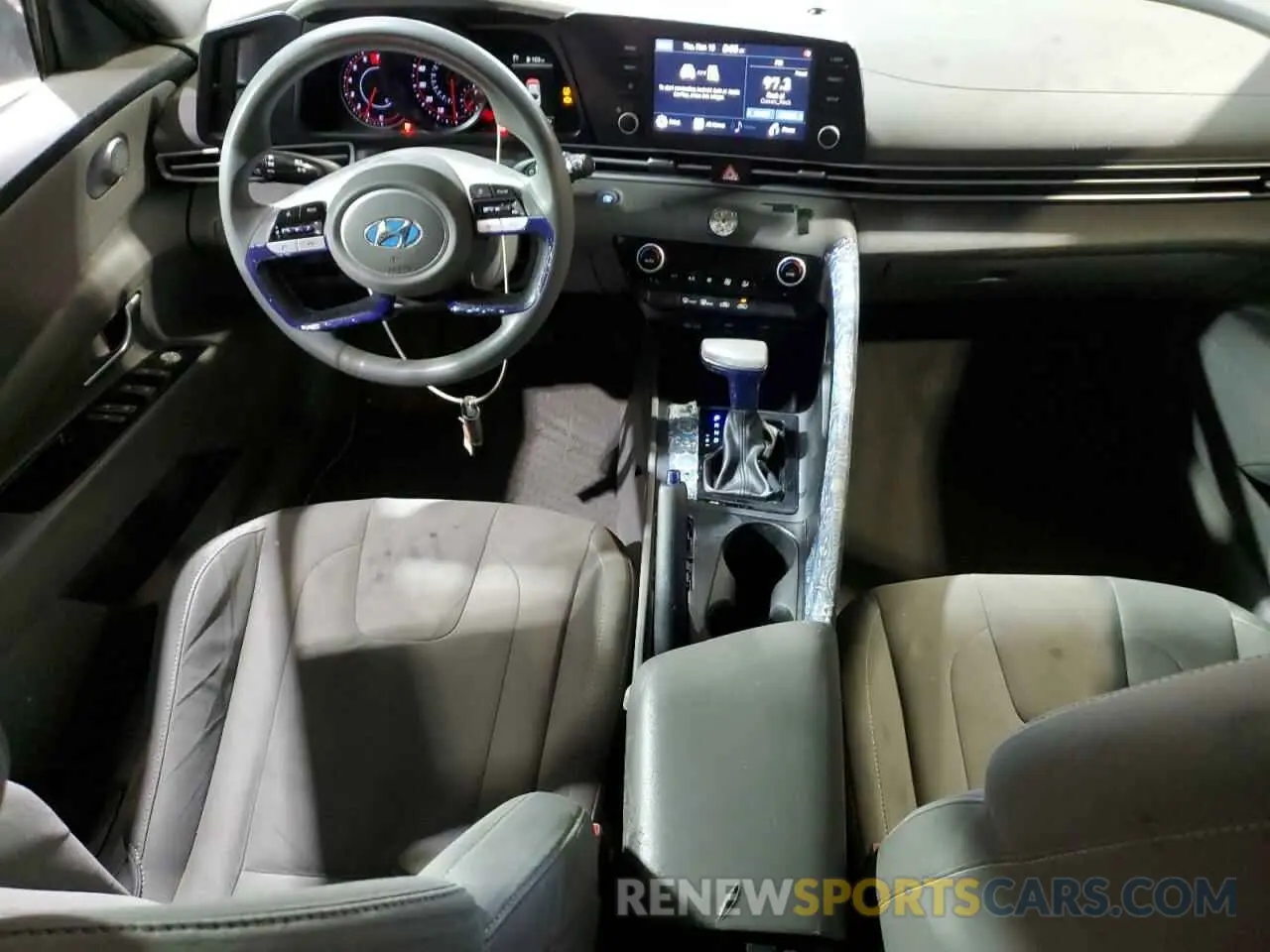 8 Photograph of a damaged car KMHLM4AG0NU283001 HYUNDAI ELANTRA 2022