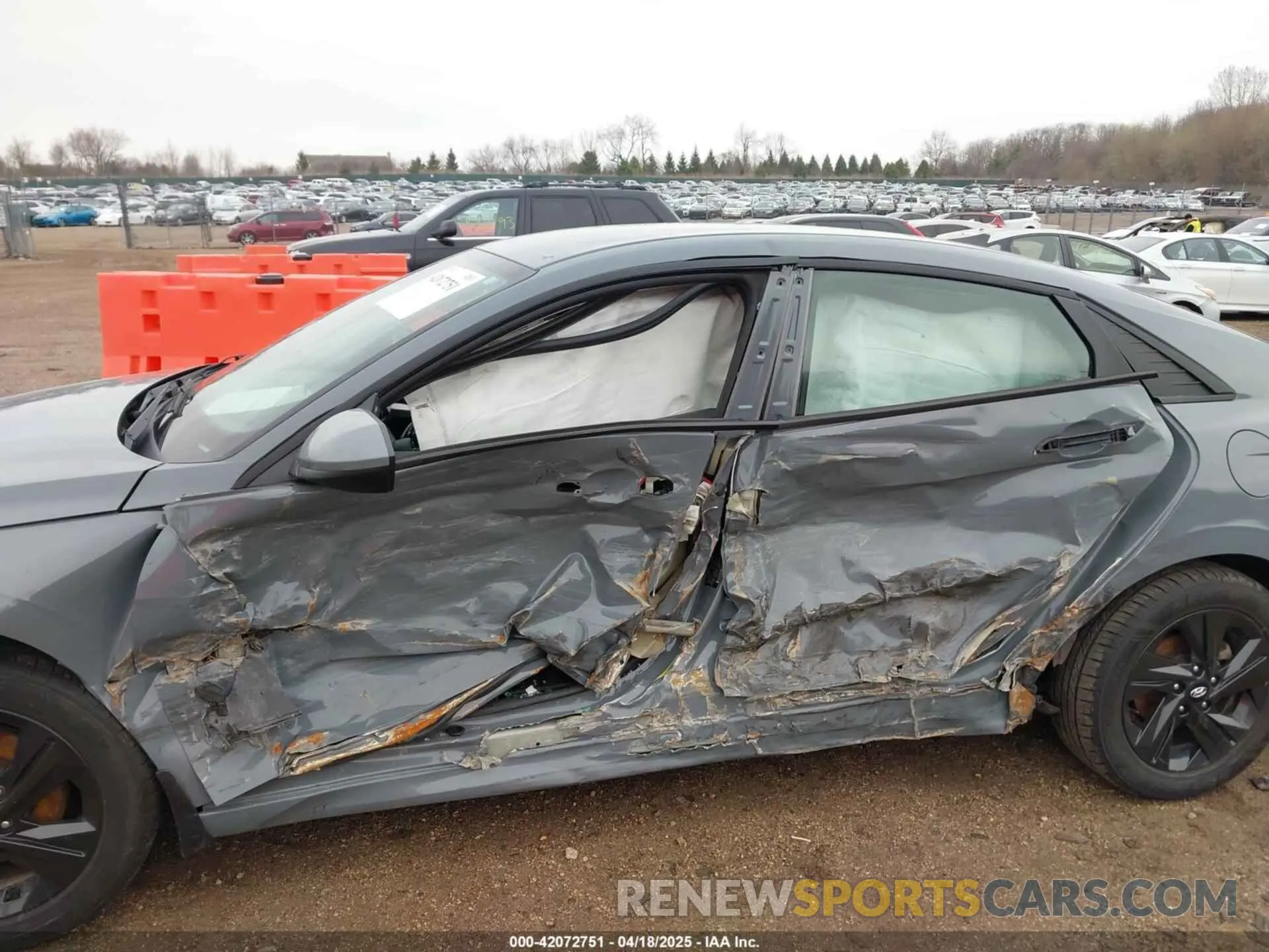 6 Photograph of a damaged car KMHLM4AG0NU343939 HYUNDAI ELANTRA 2022