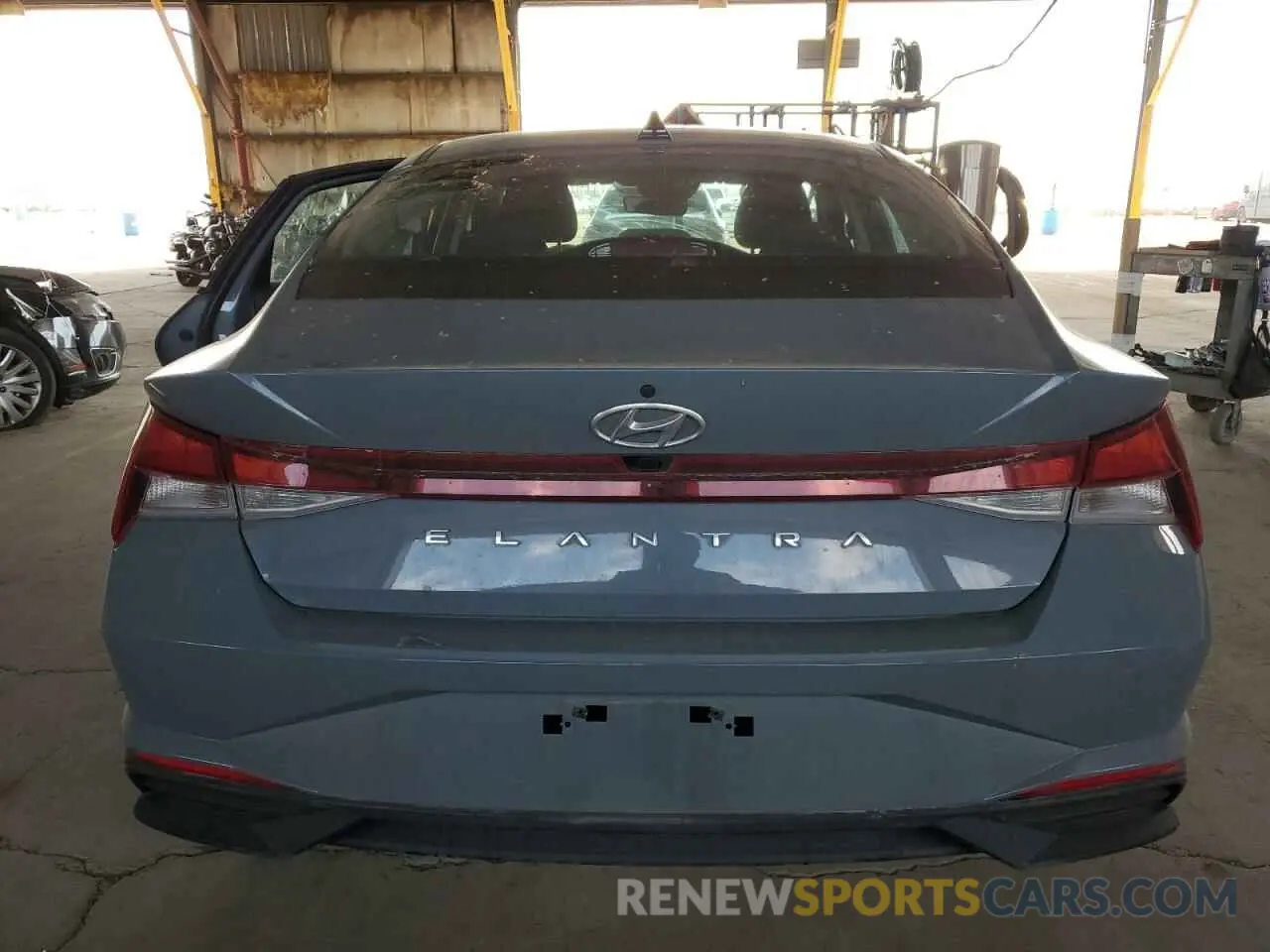 6 Photograph of a damaged car KMHLM4AG1NU330035 HYUNDAI ELANTRA 2022