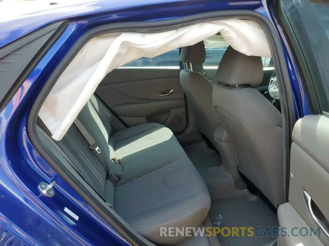 10 Photograph of a damaged car KMHLM4AG2NU239923 HYUNDAI ELANTRA 2022