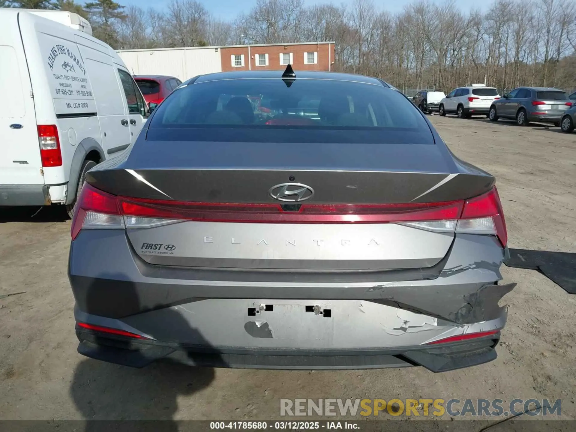 17 Photograph of a damaged car KMHLM4AG2NU286496 HYUNDAI ELANTRA 2022
