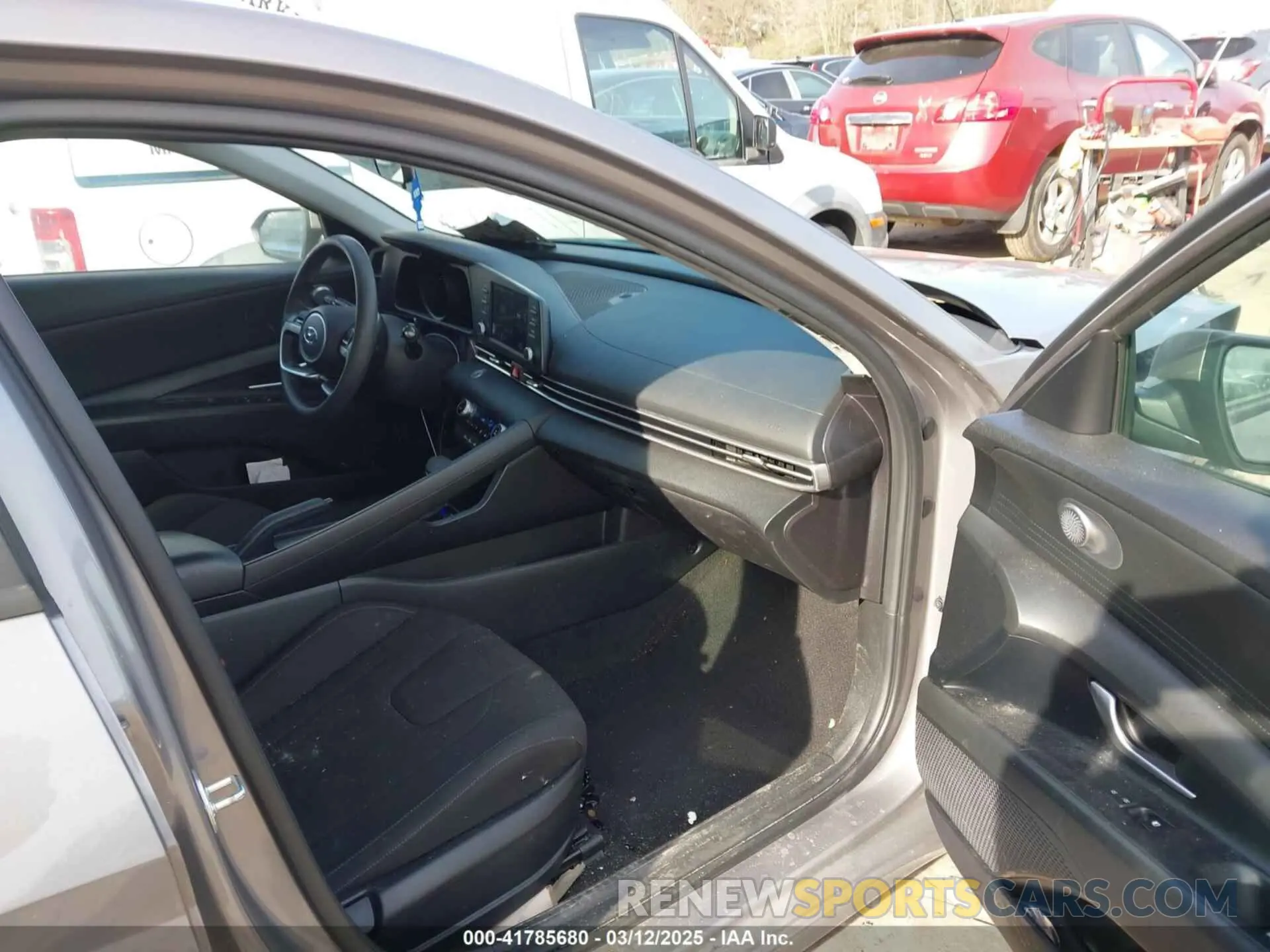 5 Photograph of a damaged car KMHLM4AG2NU286496 HYUNDAI ELANTRA 2022