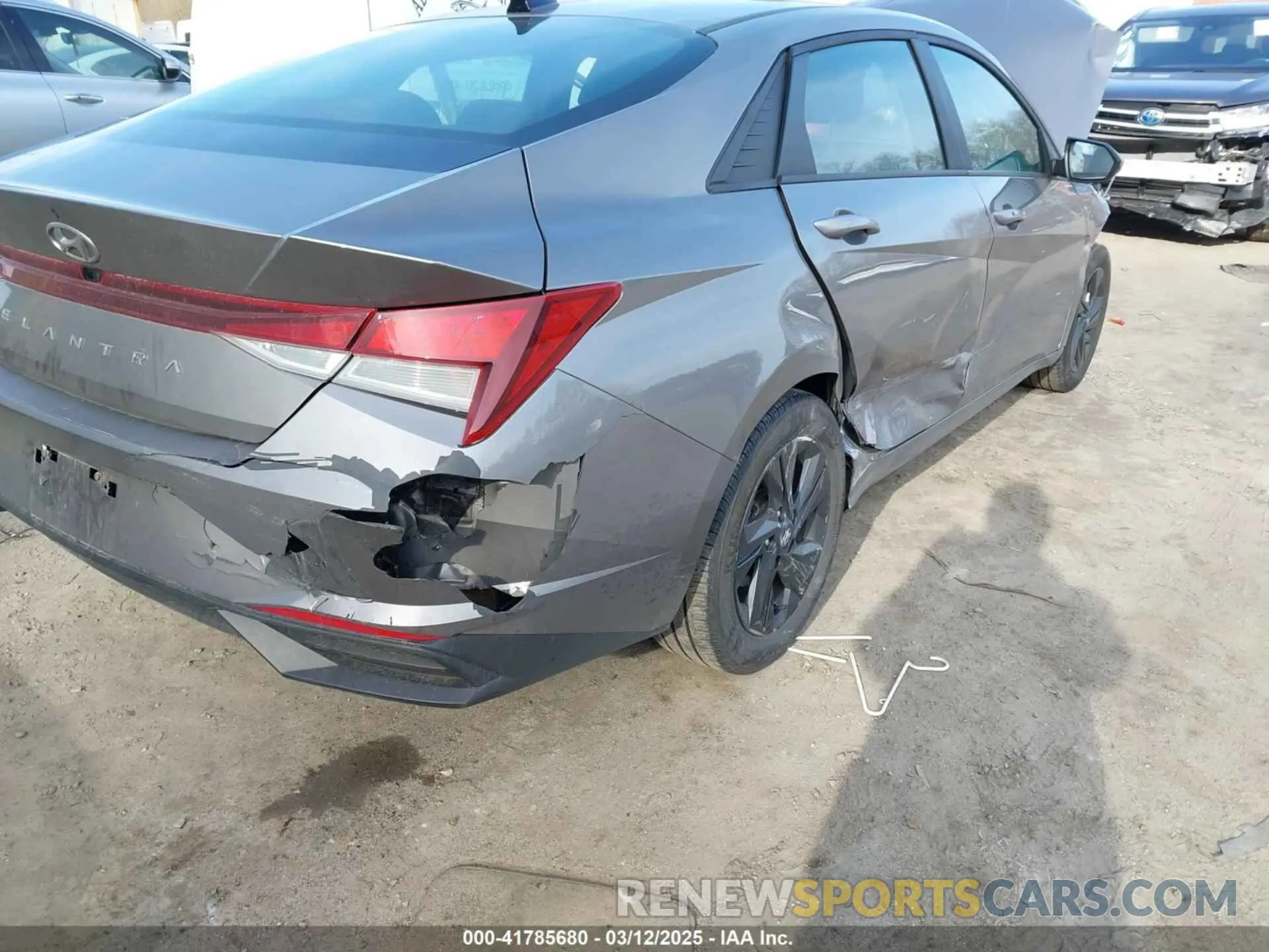 6 Photograph of a damaged car KMHLM4AG2NU286496 HYUNDAI ELANTRA 2022