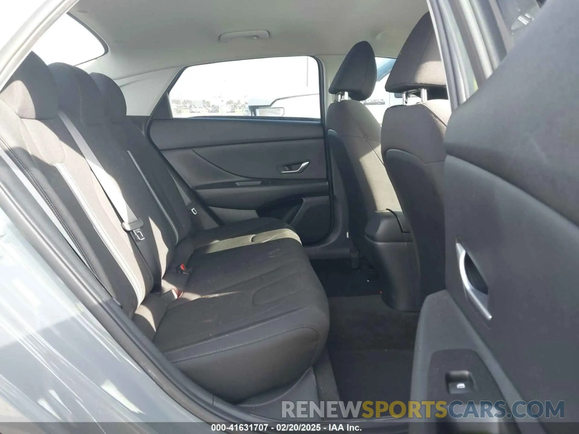 8 Photograph of a damaged car KMHLM4AG3NU328691 HYUNDAI ELANTRA 2022