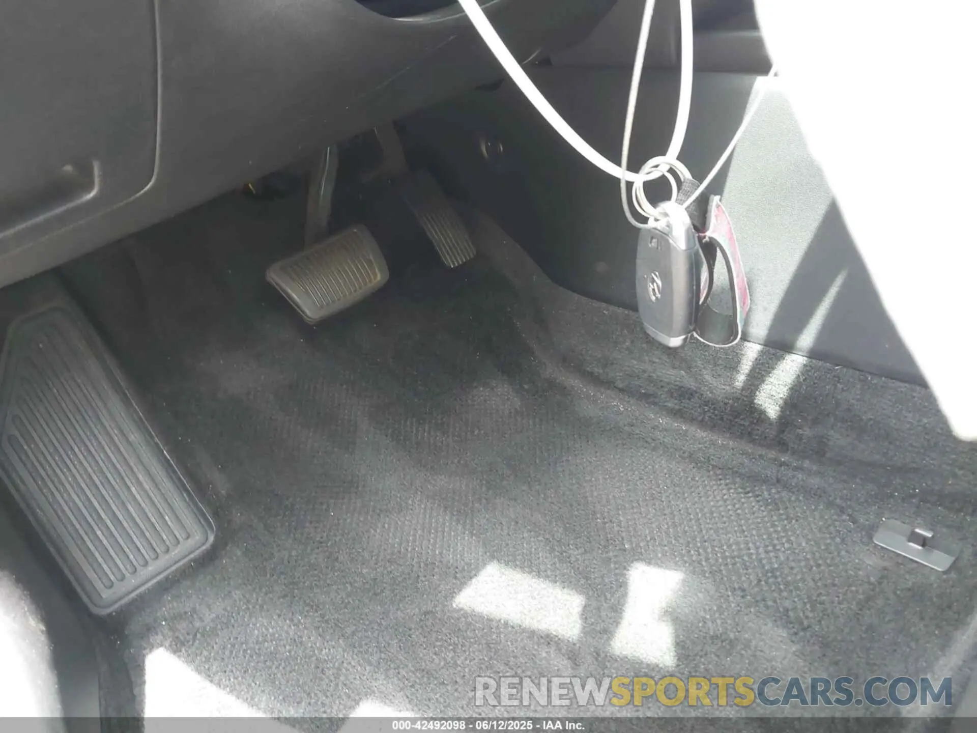11 Photograph of a damaged car KMHLM4AG4NU225358 HYUNDAI ELANTRA 2022