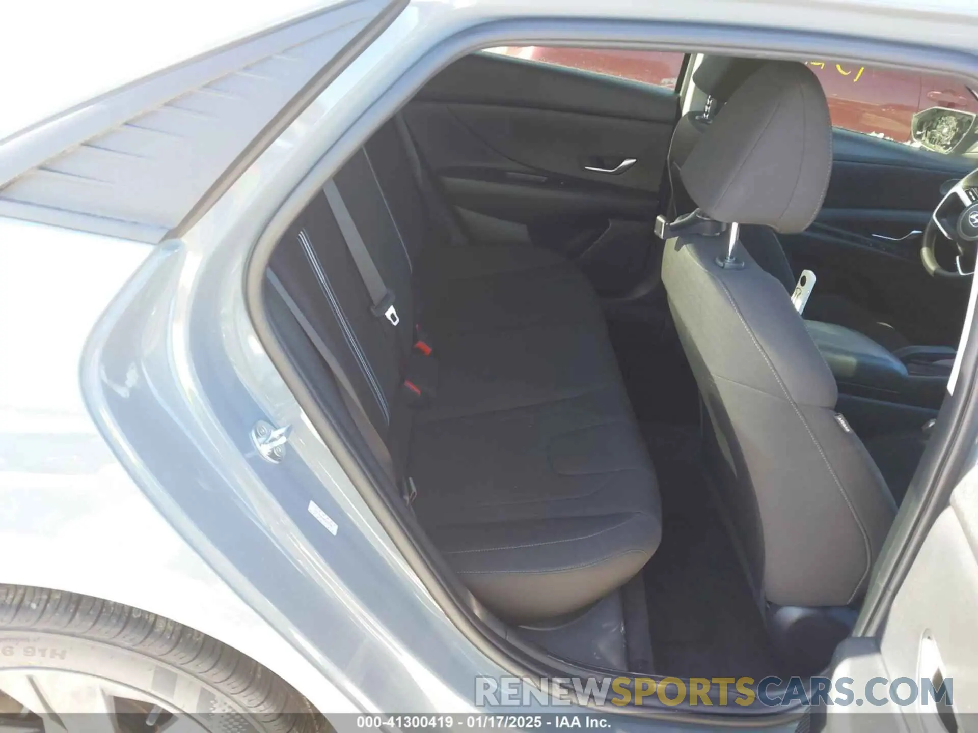 8 Photograph of a damaged car KMHLM4AG4NU245285 HYUNDAI ELANTRA 2022
