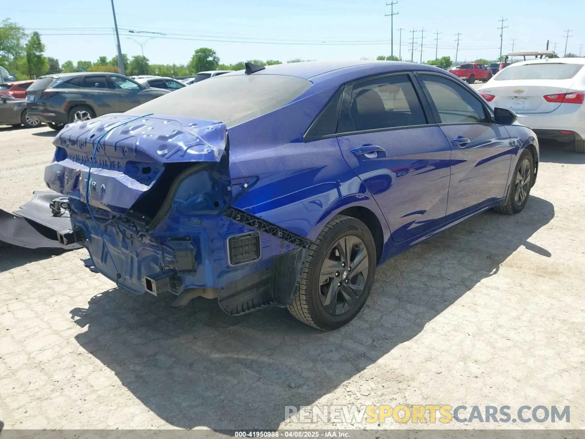 4 Photograph of a damaged car KMHLM4AG4NU308921 HYUNDAI ELANTRA 2022