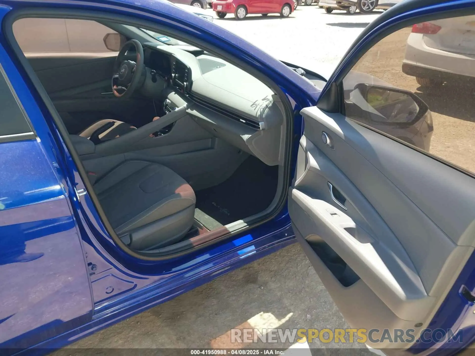 5 Photograph of a damaged car KMHLM4AG4NU308921 HYUNDAI ELANTRA 2022