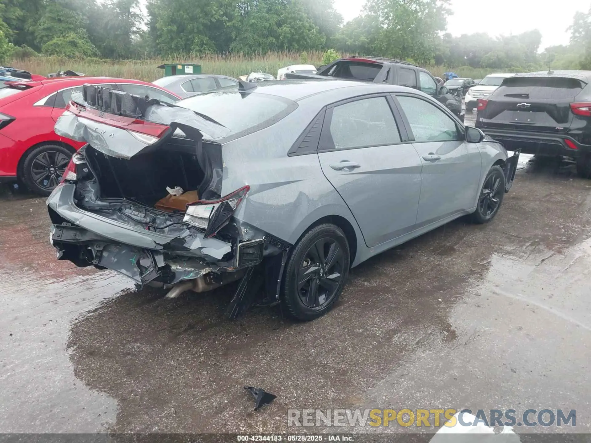 4 Photograph of a damaged car KMHLM4AG4NU353146 HYUNDAI ELANTRA 2022