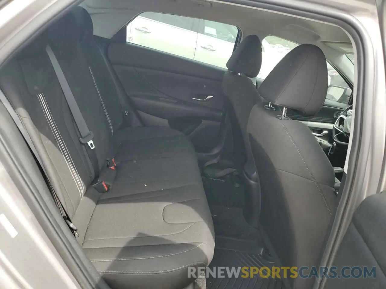 10 Photograph of a damaged car KMHLM4AG5NU266503 HYUNDAI ELANTRA 2022
