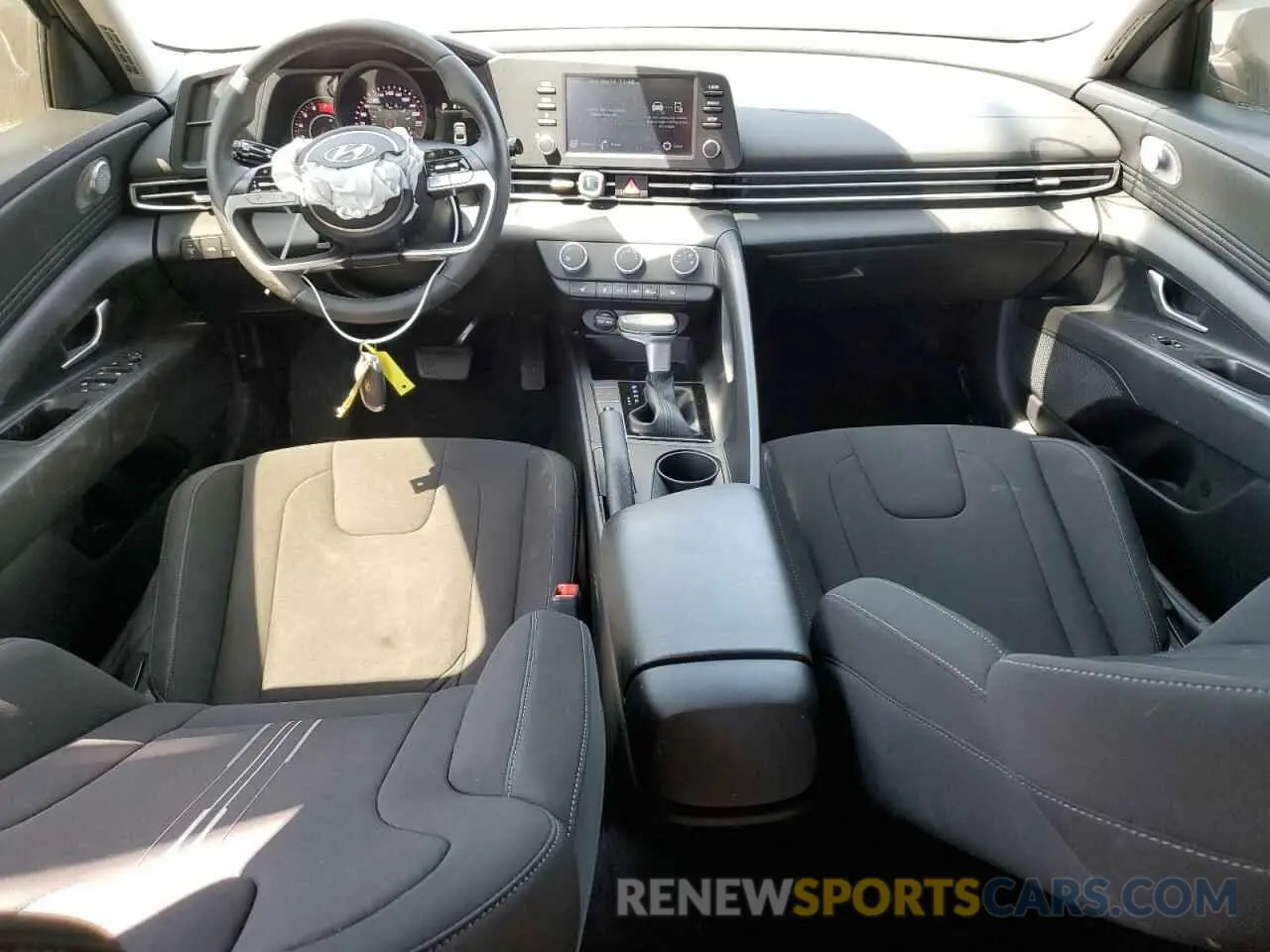 8 Photograph of a damaged car KMHLM4AG5NU286590 HYUNDAI ELANTRA 2022