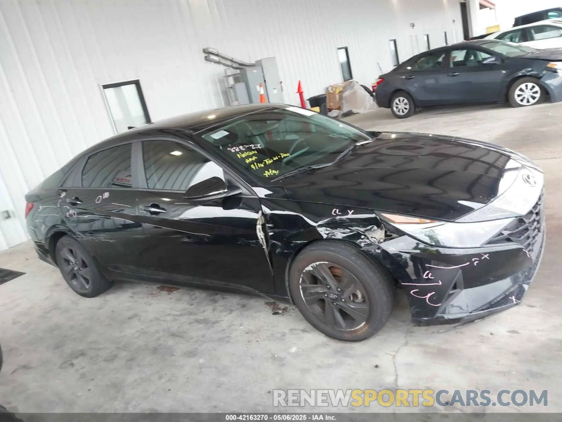 13 Photograph of a damaged car KMHLM4AG5NU353950 HYUNDAI ELANTRA 2022
