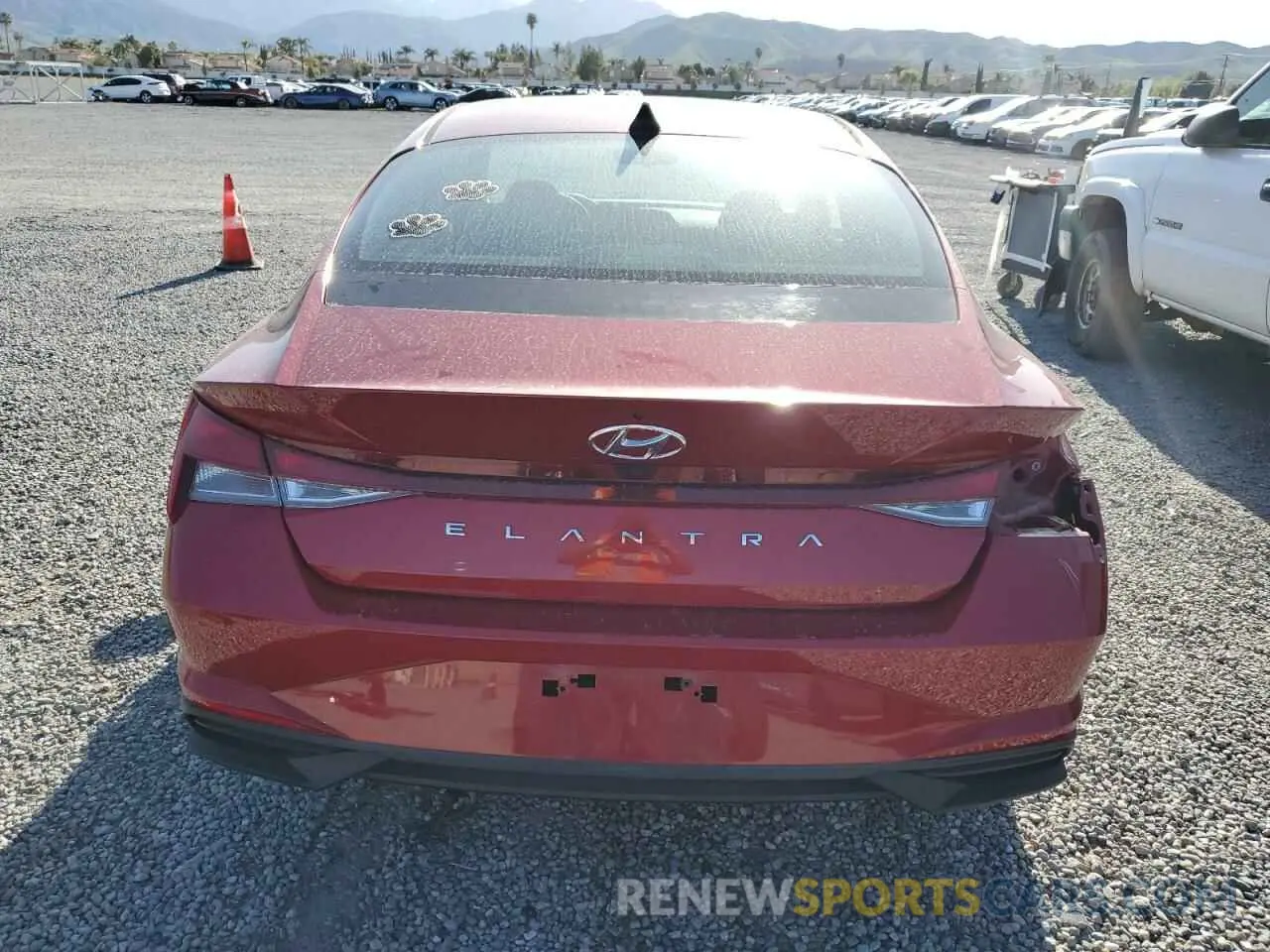 6 Photograph of a damaged car KMHLM4AG5NU357223 HYUNDAI ELANTRA 2022