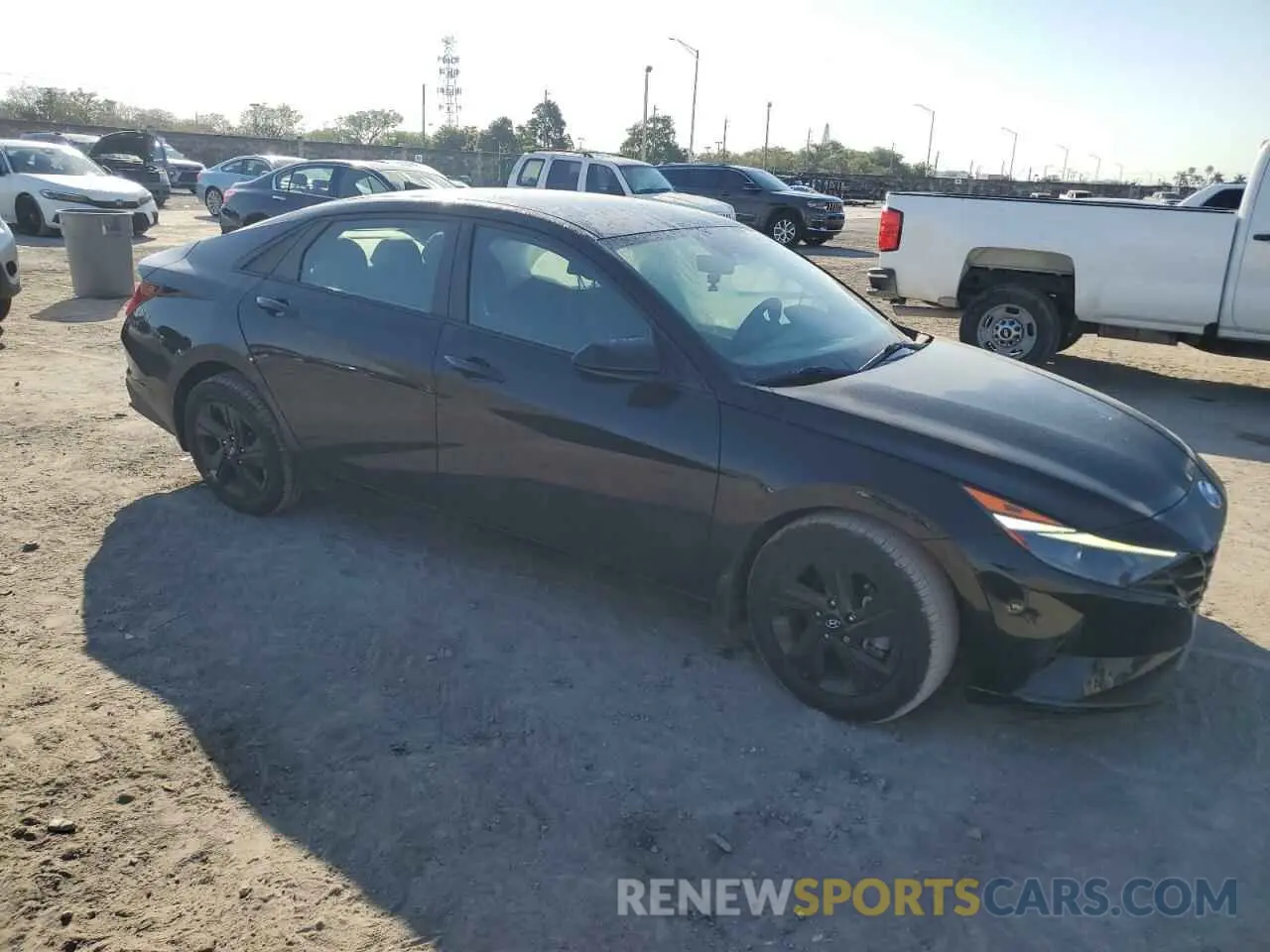 4 Photograph of a damaged car KMHLM4AG6NU218346 HYUNDAI ELANTRA 2022
