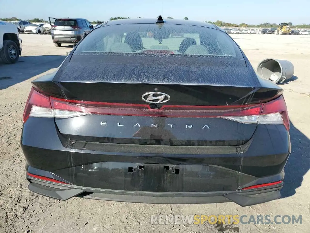 6 Photograph of a damaged car KMHLM4AG6NU218346 HYUNDAI ELANTRA 2022