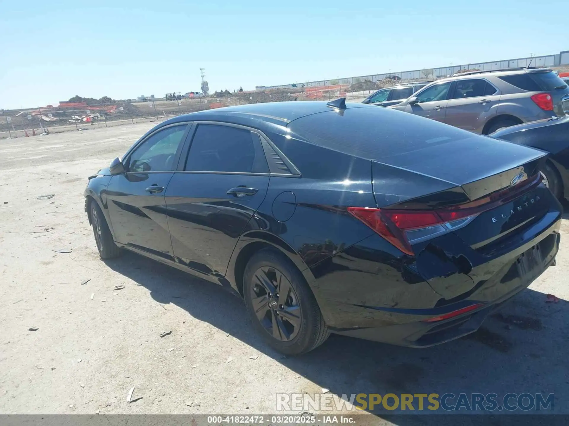 3 Photograph of a damaged car KMHLM4AG6NU224633 HYUNDAI ELANTRA 2022