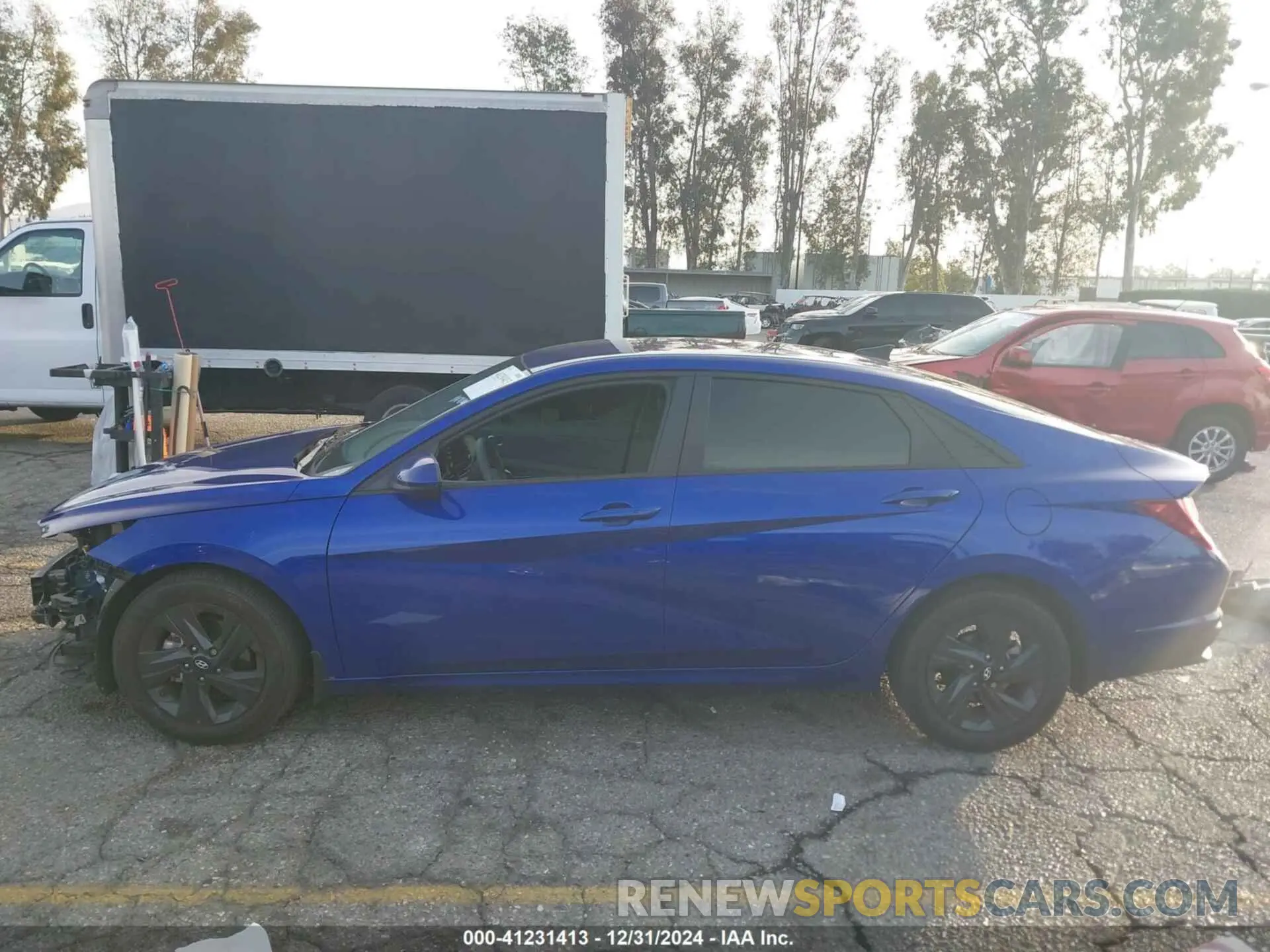 15 Photograph of a damaged car KMHLM4AG6NU337708 HYUNDAI ELANTRA 2022